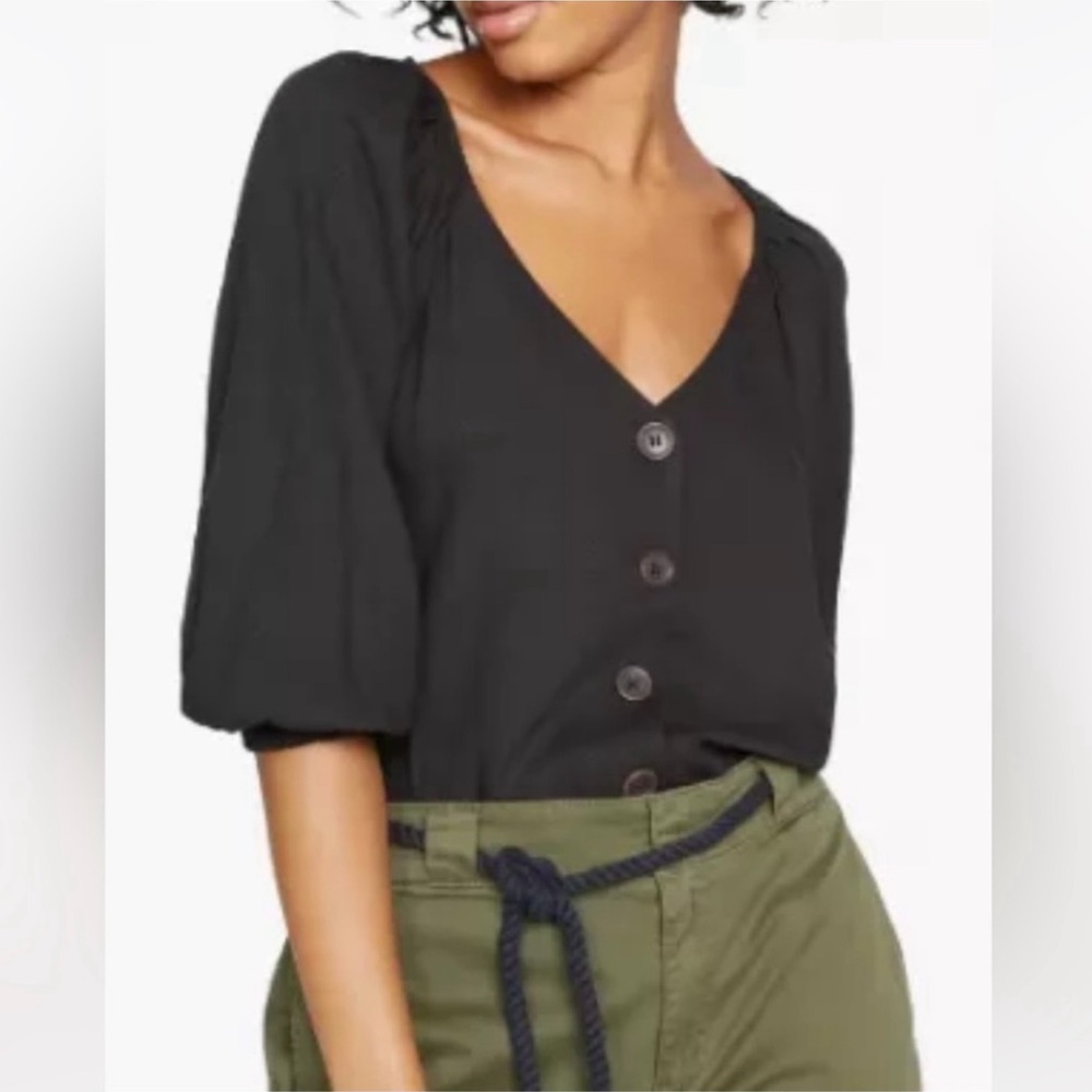 Sanctuary Mila Solid‎ Hued Top Black Button Front